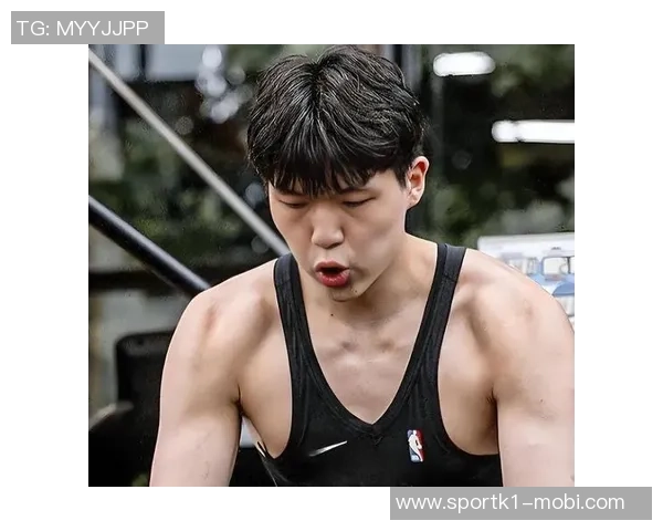 瀚森首节表现出色后被教练冷落状态明显提升令人担忧 瀚森首节表现出色后被教练冷落状态明显提升令人担忧